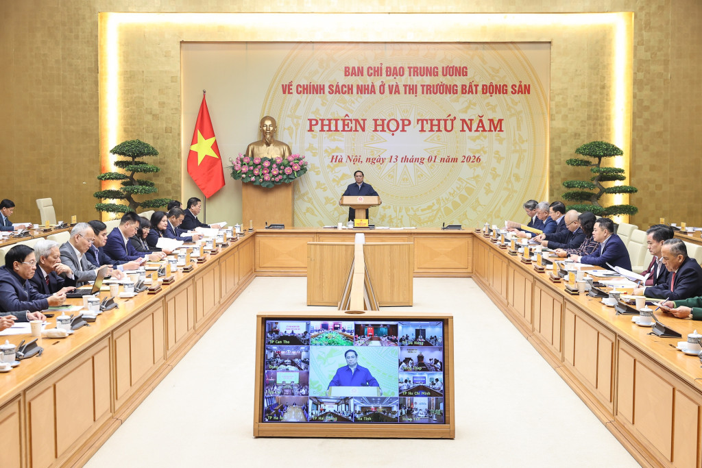 Thủ tướng Chính phủ Phạm Minh Chính, Trưởng Ban Chỉ đạo Trung ương về chính sách nhà ở và thị trường bất động sản chủ trì Phiên họp thứ 5 của Ban Chỉ đạo (Ảnh: VGP/Nhật Bắc)