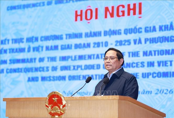 Thủ tướng Phạm Minh Chính phát biểu chỉ đạo Hội nghị tổng kết thực hiện Chương trình hành động quốc gia khắc phục hậu quả bom mìn sau chiến tranh ở Việt Nam. Ảnh: Dương Giang/TTXVN