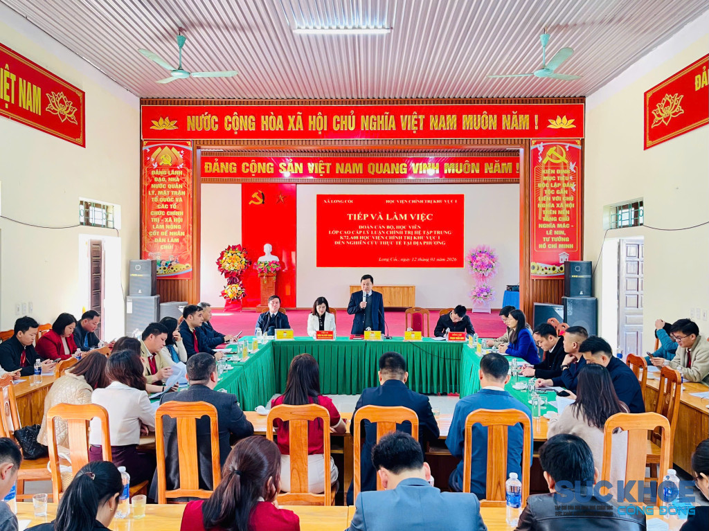Toàn cảnh buổi làm việc tại xã Long Cốc ( ảnh: ĐT) 