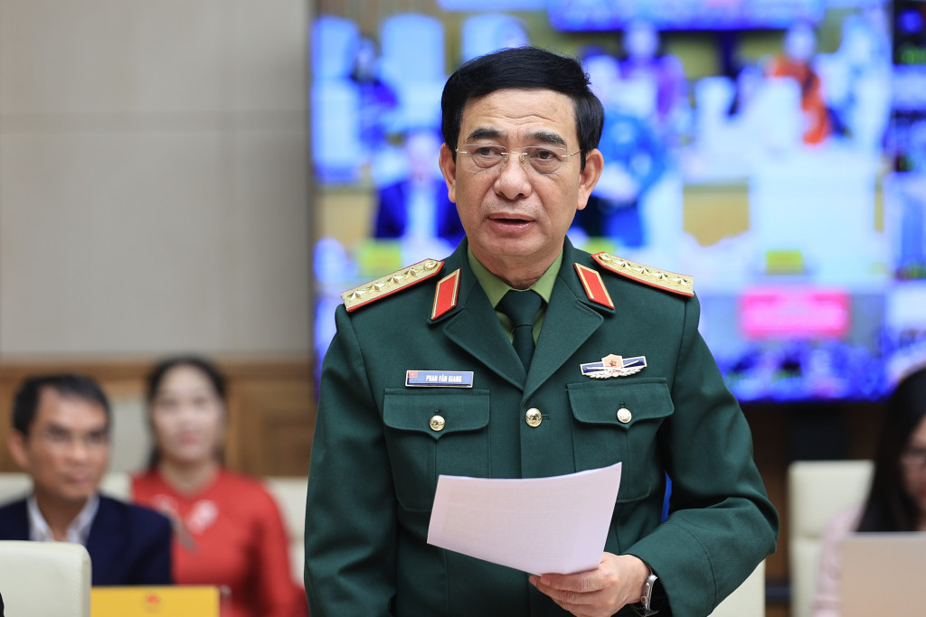 Đại tướng Phan Văn Giang, Bộ trưởng Bộ Quốc phòng chia sẻ về quá trình triển khai Chiến dịch Quang Trung của lực lượng Quân đội (Ảnh: VGP/Nhật Bắc)
