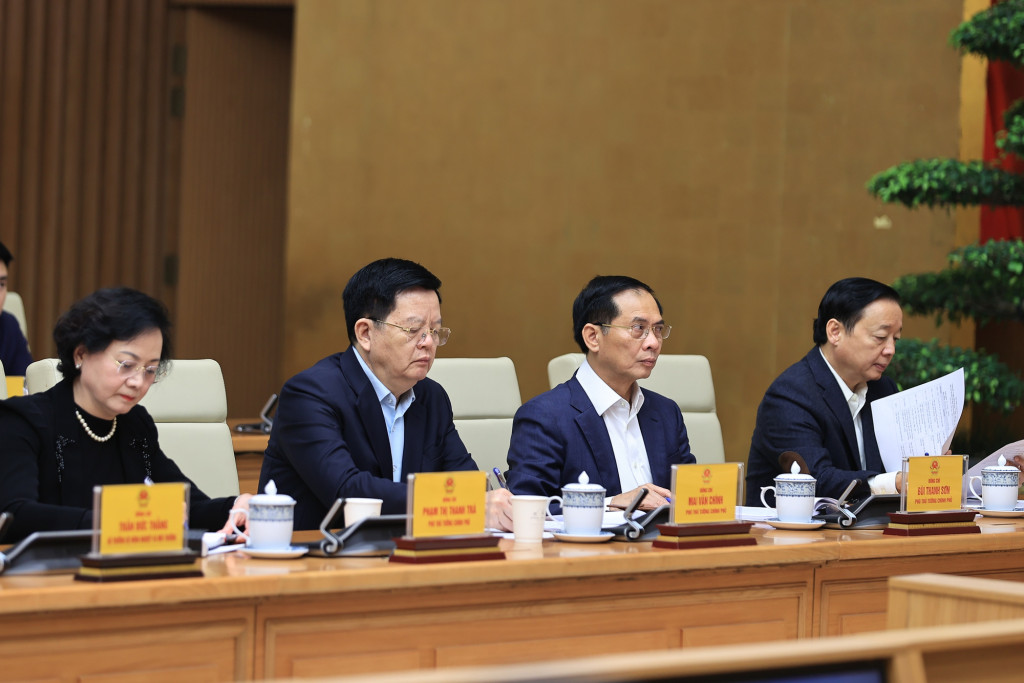 Các Phó Thủ tướng Trần Hồng Hà, Bùi Thanh Sơn, Mai Văn Chính, Phạm Thị Thanh Trà dự Hội nghị (Ảnh: VGP/Nhật Bắc)