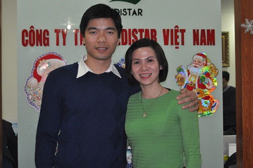 Ông Đoàn Trung Đức và vợ những ngày đầu khởi nghiệp (Ảnh: )