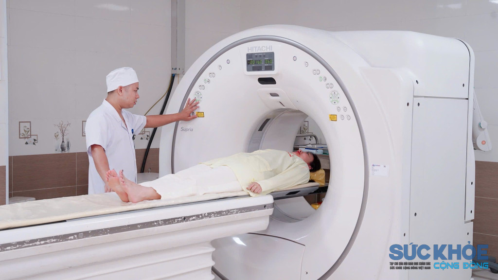 Trang thiết bị hiện đại được đầu tư tại Trung tâm Y tế khu vực Hạ Hòa (ảnh: ĐT)