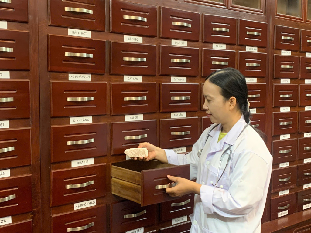 Trong lĩnh vực y học cổ truyền, có khoảng trên 150 loại bệnh, chứng được khám, điều trị tại các cơ sở y học cổ truyền hiện nay (Ảnh: TL)