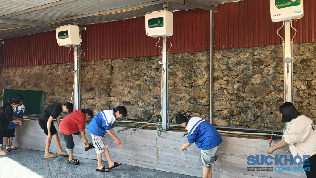 Hệ thống Nước nóng tăng cường cho học sinh khu nội trú (ảnh: NL)