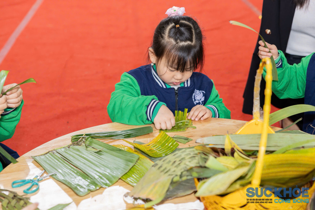Học sinh trường Mầm non Hoa Hồng hoạt động trải nghiệm(ảnh: TL)