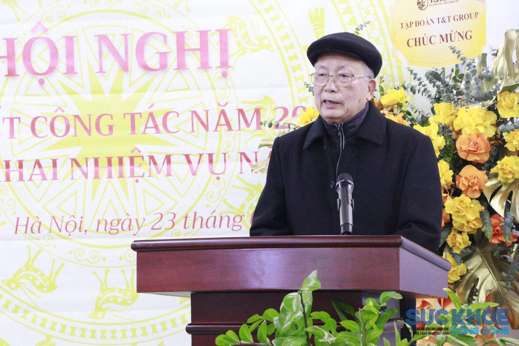Ông Nguyễn Hồng Quân, Chủ tịch Hội Giáo dục chăm sóc sức khỏe cộng đồng Việt Nam, nguyên Bộ trưởng Bộ Xây dựng, phát biểu kết luận và quán triệt hội nghị.