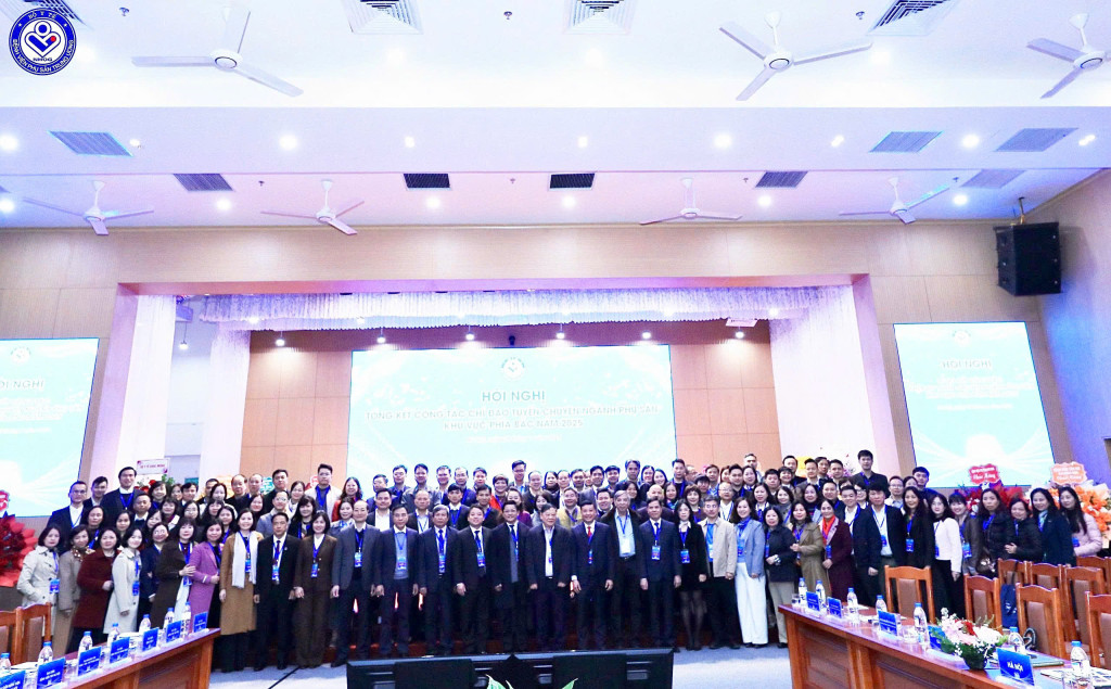Các đại biểu chụp ảnh lưu niệm tại hội nghị (Ảnh: BVCC)