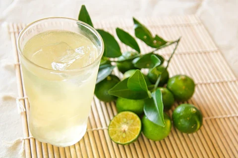 Quá trình ngâm giấm chanh cần đảm bảo khô ráo để tránh hỏng men. (Ảnh: Sưu tầm)