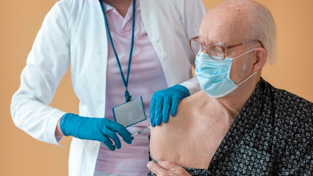 Tiêm vaccine zona (Ảnh: Sưu tầm)