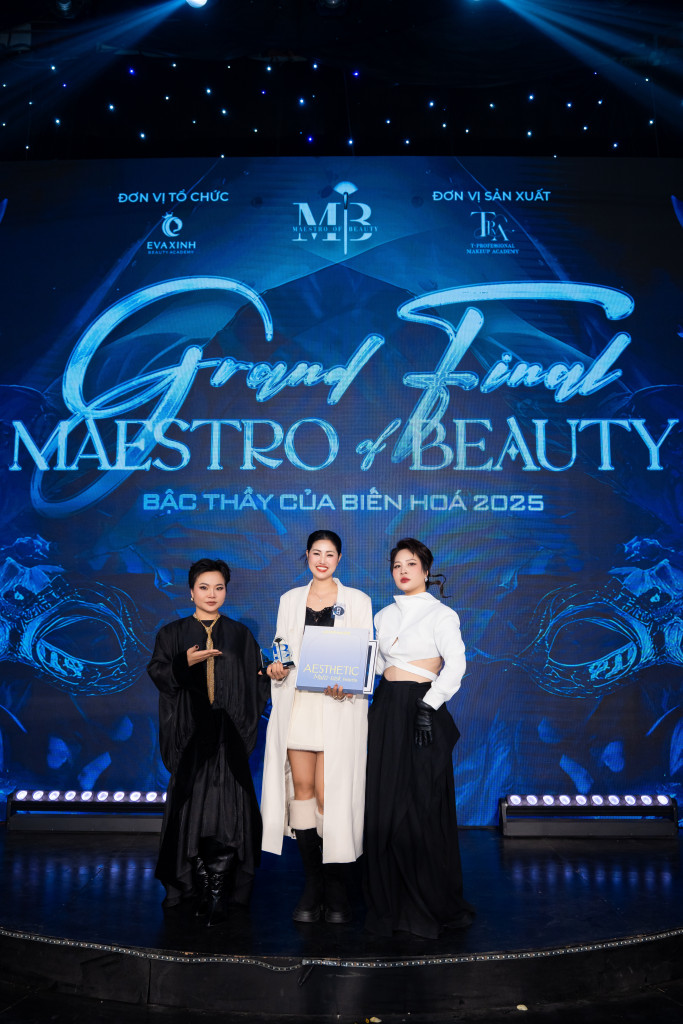 Tiffany Thương Phạm  cùng Nhà sản xuất – Host Wendy Nguyễn và Trưởng Ban Giám khảo Trang Dona (Ảnh: BTC)