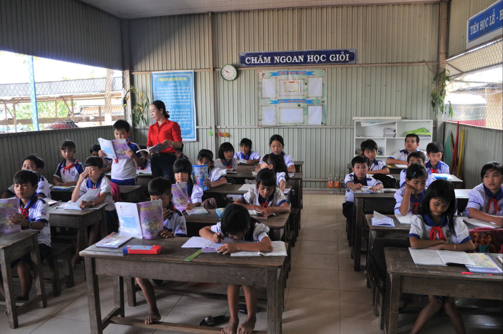Nghị định hướng tới bảo đảm công bằng trong tiếp cận giáo dục, đồng thời góp phần đào tạo nguồn nhân lực, ổn định dân cư và phát triển bền vững khu vực biên giới (Ảnh: TL)