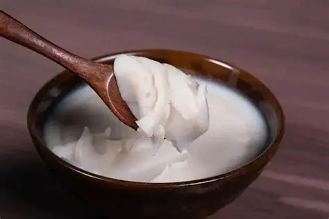 Mỡ lợn có thể được sử dụng với lượng phù hợp trong bữa ăn dặm, kết hợp cùng các nguồn chất béo lành mạnh khác. (Ảnh: Sưu tầm)