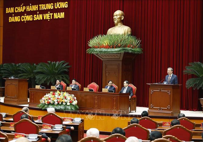 Tổng Bí thư nhấn mạnh, để nước ta trở thành nước phát triển, thu nhập cao vào năm 2045, phải phấn đấu đạt tốc độ tăng trưởng liên tục ở mức hai con số trong suốt giai đoạn sắp tới (Ảnh: TTXVN)