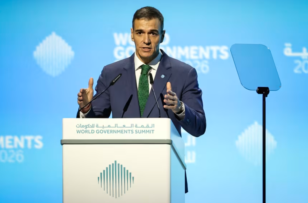 Thủ tướng Tây Ban Nha Pedro Sanchez phát biểu tại Hội nghị Thượng đỉnh Chính phủ Thế giới ở Dubai ngày 3/2 (Ảnh: AFP/Getty Images)