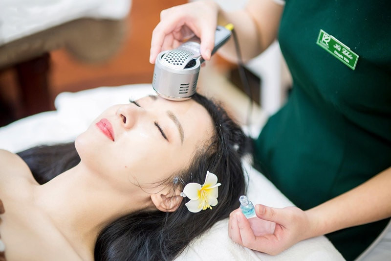 Phương pháp điện di da mặt được nhiều người lựa chọn nhờ tính không xâm lấn và khả năng hỗ trợ chăm sóc da hiệu quả. (Ảnh: Sưu tầm)