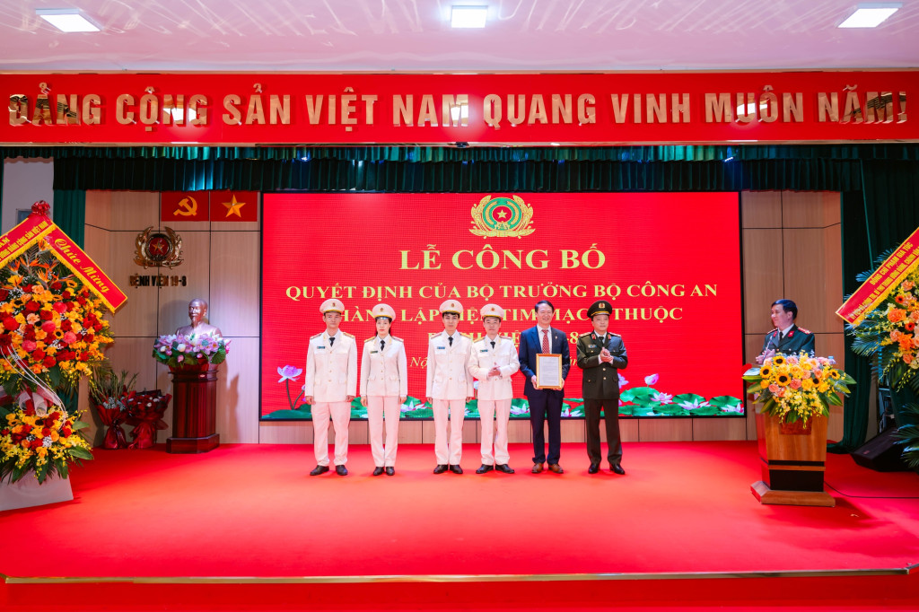 Lễ công bố Quyết định của Bộ trưởng Bộ Công an thành lập Viện Tim mạch thuộc Bệnh viện 19-8 do GS.TS Phạm Mạnh Hùng làm Viện trưởng (Ảnh: TL)