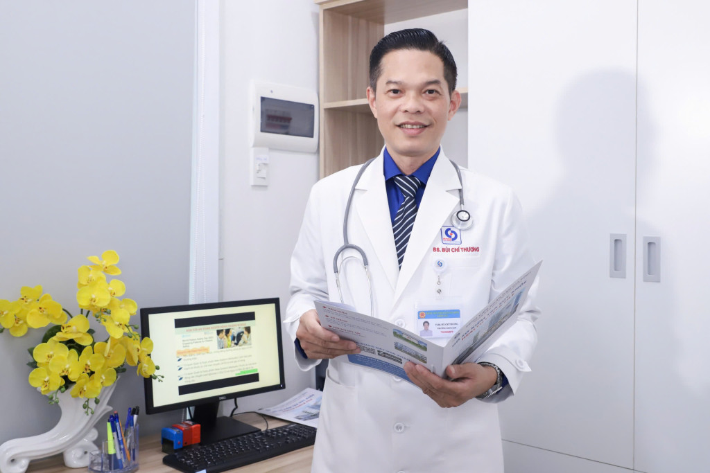tiến sĩ, bác sĩ Bùi Chí Thương, giảng viên Bộ môn Phụ sản, Trưởng khối Sản Bệnh viện Nhân dân Gia Định (Ảnh: BVCC)