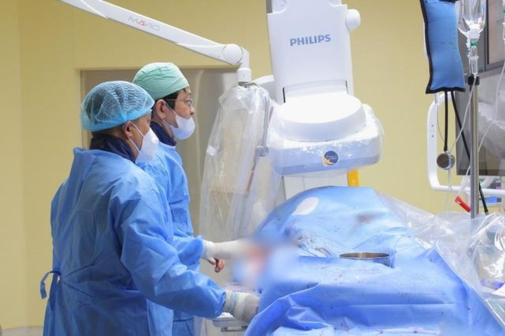 Liên tiếp can thiệp 2 ca nhồi máu cơ tim cấp nguy kịch trong ngày (Ảnh: BVCC)
