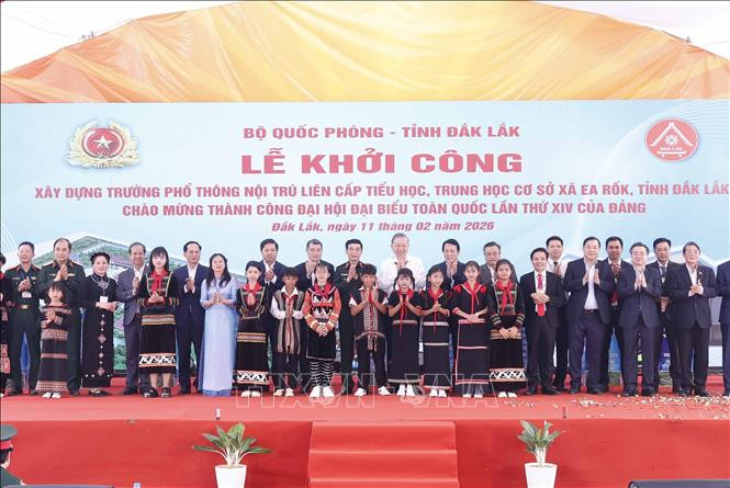 Tổng Bí thư Tô Lâm và các đại biểu cùng nhân dân dự lễ khởi công (Ảnh: TTXVN)