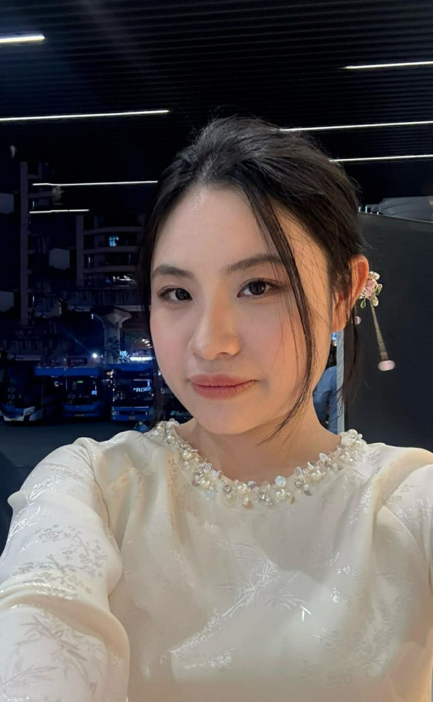 Huệ Chi cho rằng, xu hướng ăn Tết tối giản của giới trẻ không làm mất đi giá trị truyền thống. Ngược lại, nó giúp mỗi người tìm về với ý nghĩa nguyên bản của ngày Tết, đó là ự đoàn viên, lòng biết ơn và niềm hy vọng về một khởi đầu mới bình an (Ảnh: NVCC)