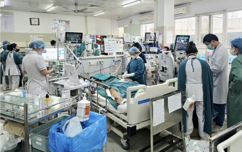 Các bác sĩ Trung tâm Cấp cứu A9 đang làm việc (Ảnh: TL)