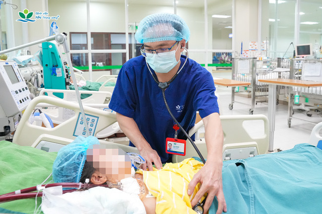 Bệnh nhi viêm cơ tim cấp với những diễn biến rất nhanh và nguy hiểm