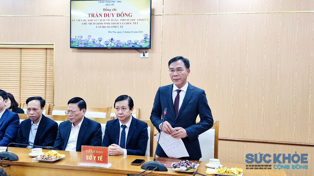 Tiến sĩ Lê Hồng Trung – Giám đốc Sở Y tế – đã bày tỏ sự cảm ơn sâu sắc trước sự quan tâm của lãnh đạo tỉnh ( ảnh: Đình Thơm)