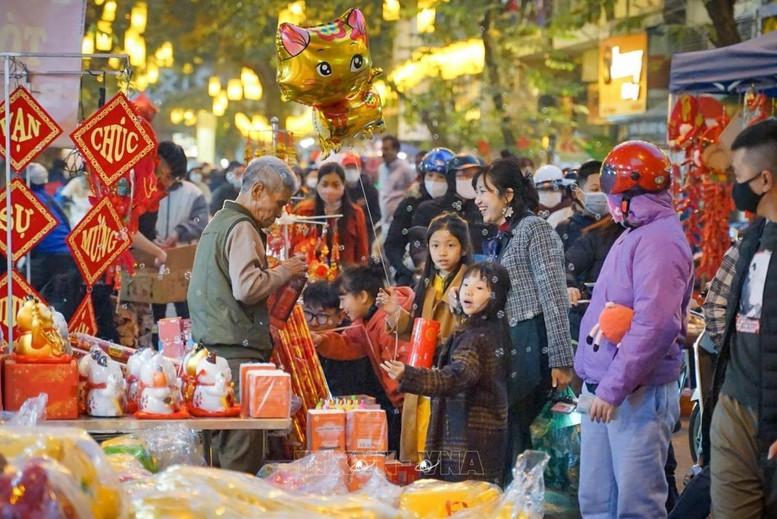 Cả nước đón Tết, vui Xuân với tinh thần 