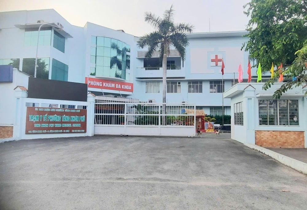 Mức giá khám bệnh do bảo hiểm y tế thanh toán tại 168 trạm y tế trên địa bàn TP. Hồ Chí Minh được quy định là 36.500 đồng/lượt. Trong ảnh là Trạm Y tế phường Tăng Nhơn Phú (Ảnh: Quang Phương)
