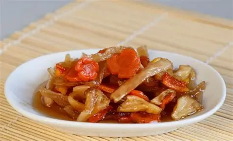 Chỉ vài bước đơn giản, bạn đã có ngay hũ củ cải ngâm đậm đà, chống ngán hiệu quả cho cả nhà. (Ảnh: Sưu tầm)