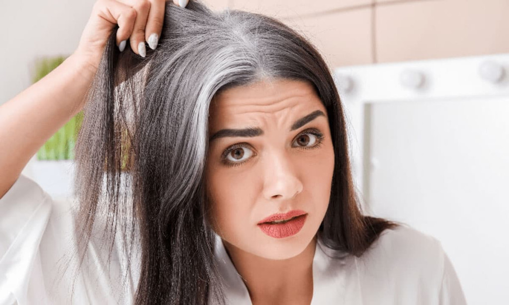 Di tuyền là nguyên nhân phổ biến nhất dẫn đến tóc bạc sớm (Ảnh: Sưu tầm)