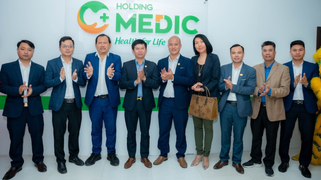 le-ra-mat-medic-holding-tai-ha-noi-4-2048x1365