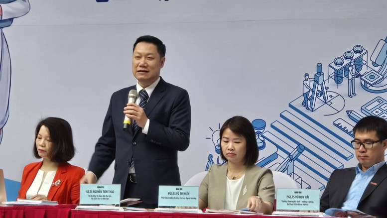 GS.TS Nguyễn Tiến Thảo chia sẻ những thông tin đáng chú ý về kỳ thi tốt nghiệp THPT (Ảnh: VGP/Thu Trang)