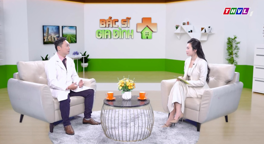  Bác sĩ Trịnh Quang Trí chia sẻ tại chương trình (Ảnh: BEE COMM)