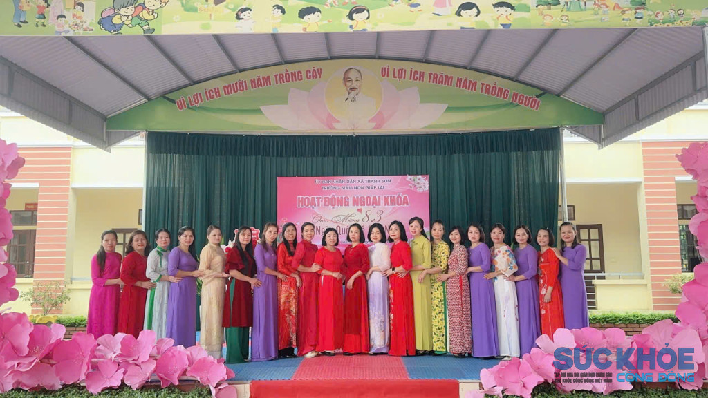 Tập thể cán bộ giáo viên, nhân viên Trường Mầm non Giáp Lai ( ảnh TL)
