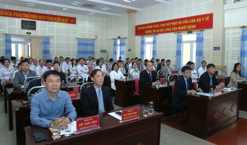 Toàn cảnh hội nghị 