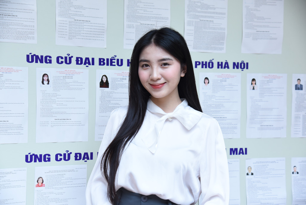 Em Nguyễn Mỹ Hạnh, sinh viên chuyên ngành Marketing số, Đại học Kinh tế Quốc dân (Ảnh: Xuân Quý)