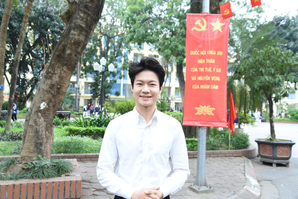 Em Hoàng Nhật Quang, sinh viên năm ba ngành Công nghệ tài chính, Đại học Kinh tế Quốc dân (Ảnh: Xuân Quý)