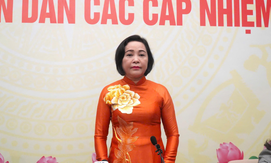 Phó Chủ tịch Quốc hội Nguyễn Thị Thanh, Ủy viên Hội đồng Bầu cử quốc gia thông tin với báo chí về tiến độ bầu cử trên phạm vi cả nước (Ảnh: VGP/Đình Hải)