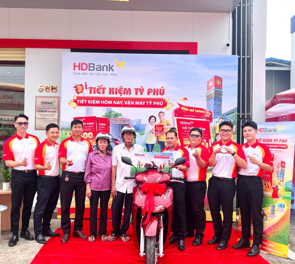 Đại diện HDBank chia sẻ: “Chúng tôi mong muốn mỗi chương trình tiết kiệm không chỉ là giải pháp tài chính an toàn cho khách hàng, mà còn mang lại những trải nghiệm thú vị và những niềm vui bất ngờ trên hành trình tích lũy cho tương lai