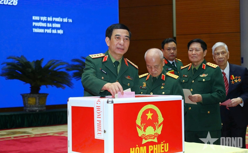 Đại tướng Phan Văn Giang, Bộ trưởng Bộ Quốc phòng thực hiện quyền và nghĩa vụ công dân (Ảnh: QĐND)