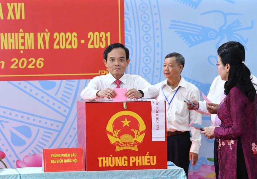 Bí thư Thành ủy TPHCM Trần Lưu Quang thực hiện quyền và nghĩa vụ công dân (Ảnh: VGP)