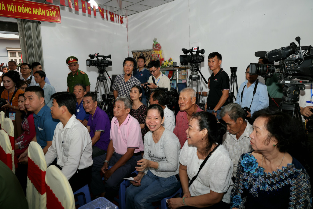 Cử tri Điểm bầu cử số 22 phường Ninh Kiều, TP. Cần Thơ trong Ngày hội của dân tộc (Ảnh: VGP/Lê Sơn)