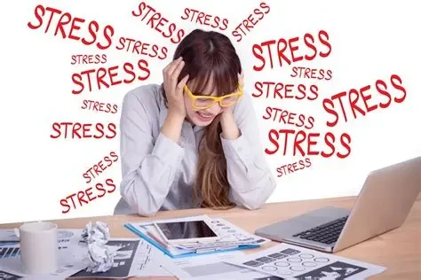 Stress không chỉ ảnh hưởng đến tinh thần mà còn khiến nhiều người ăn uống mất kiểm soát và ít vận động hơn. (Ảnh: Sưu tầm)