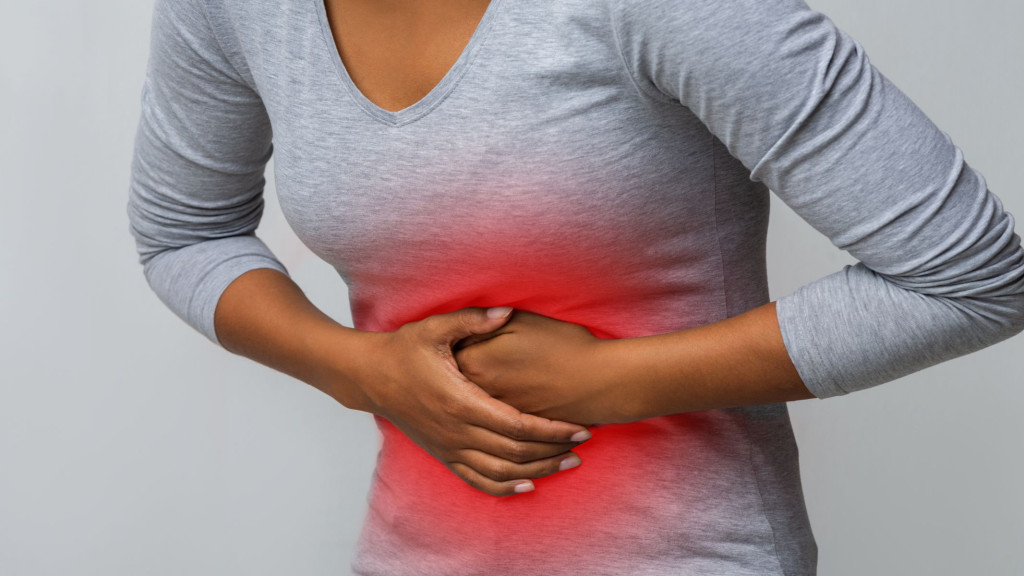 Đau tên rốn tùy vị tí sẽ liên quan đến cơ quan khác nhau (Ảnh: Sưu tầm)