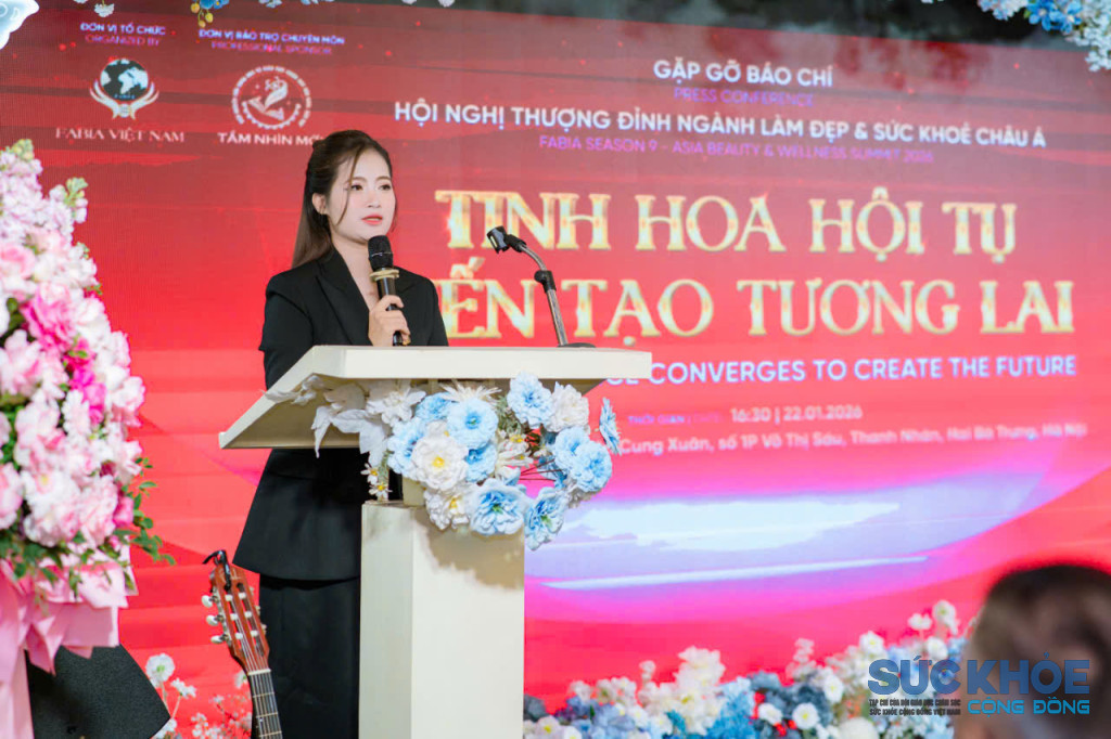 Chủ tịch FABIA Việt Nam – Ths Đỗ Thành Thoa công bố chính thức Hội nghị Thượng đỉnh ngành làm đẹp và Sức khỏe Châu Á lần thứ 9 (Ảnh: PV