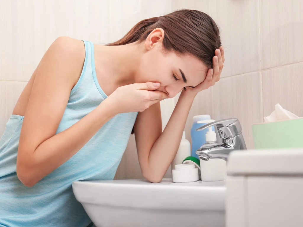 Không có biểu hiện mang thai như nôn ói (Ảnh: Sưu tầm)