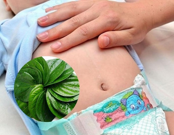 Mẹo dân gian như hơ lá trầu không chỉ nên áp dụng thận trọng, ưu tiên an toàn cho làn da nhạy cảm của trẻ. (Ảnh: Sưu tầm)