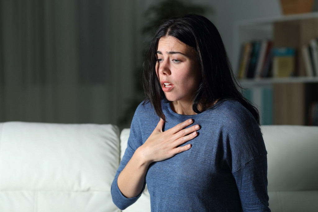 Người suy tim có biểu hiện khó thở rõ rệt (Ảnh: Sưu tầm)